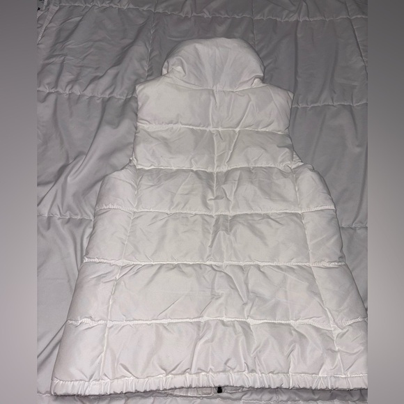 Old Navy puffer white vest fleece lined size Medium - Picture 3 of 9